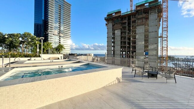 Building Photo - 1000 Auahi St