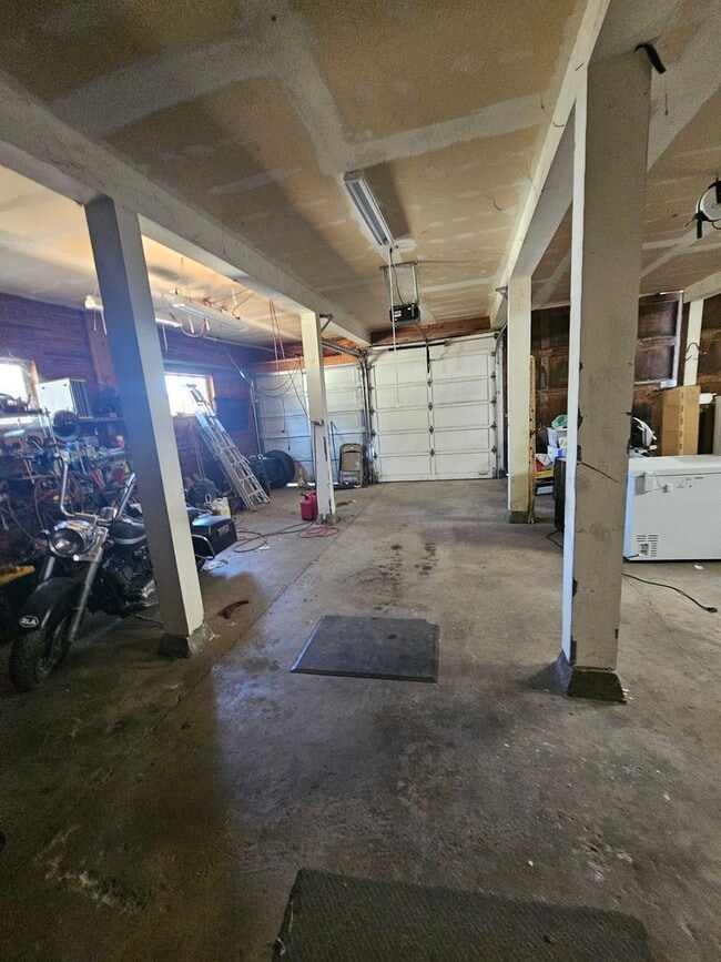 Building Photo - 1412003