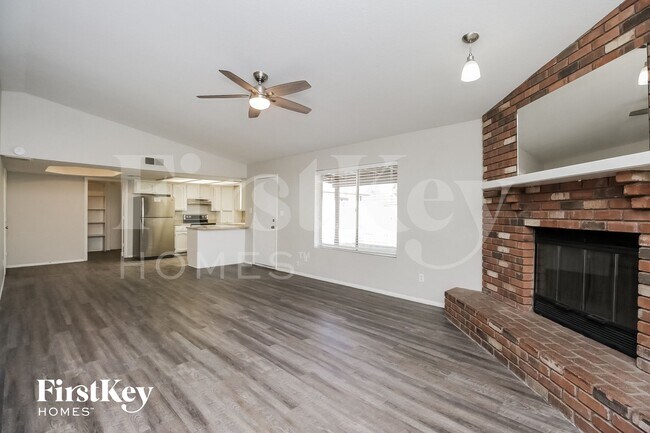 Building Photo - 3928 E Garnet Cir