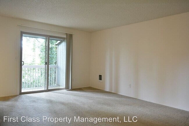 Building Photo - 4628 Oakridge Rd