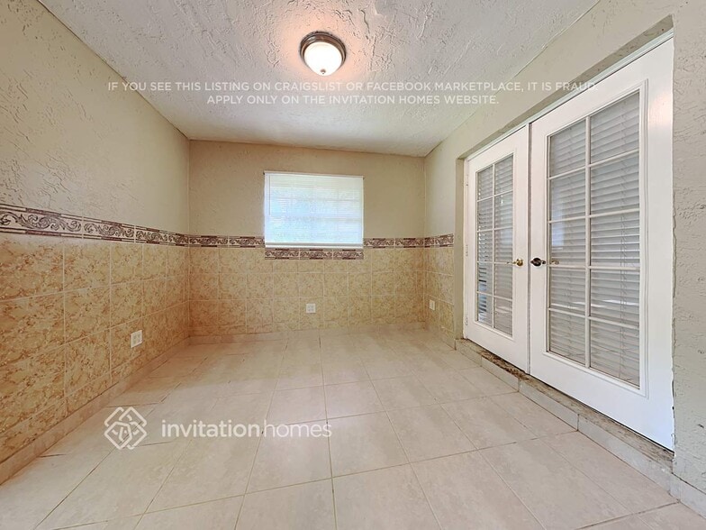 Building Photo - 116 La Mancha Ave