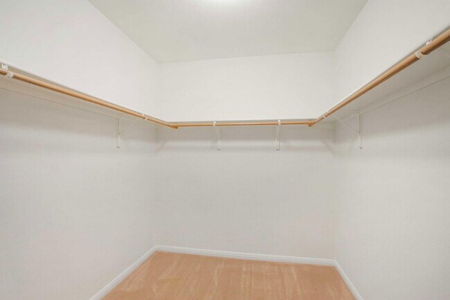 Building Photo - 2514 Crenshaw Dr