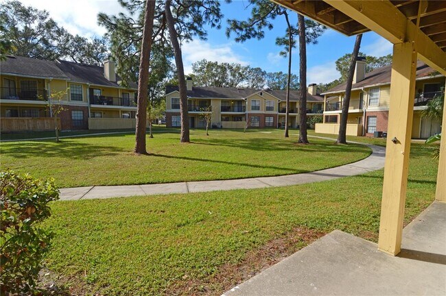 Building Photo - 8635 Mallard Reserve Dr