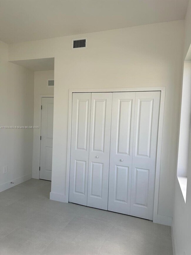 Building Photo - 34430-34430 SW 190th Ave