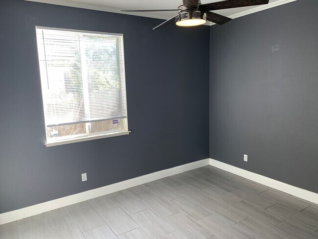 Building Photo - Beautiful 2 Story Home Ready To Be Called Home!