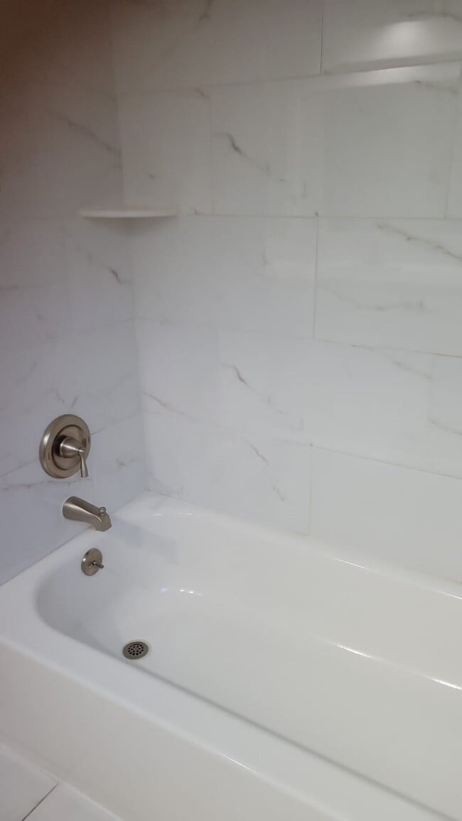 Building Photo - 5703 Green Timbers Dr