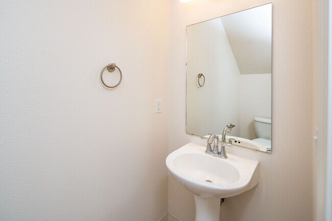 Building Photo - 7804 Leverett Ct