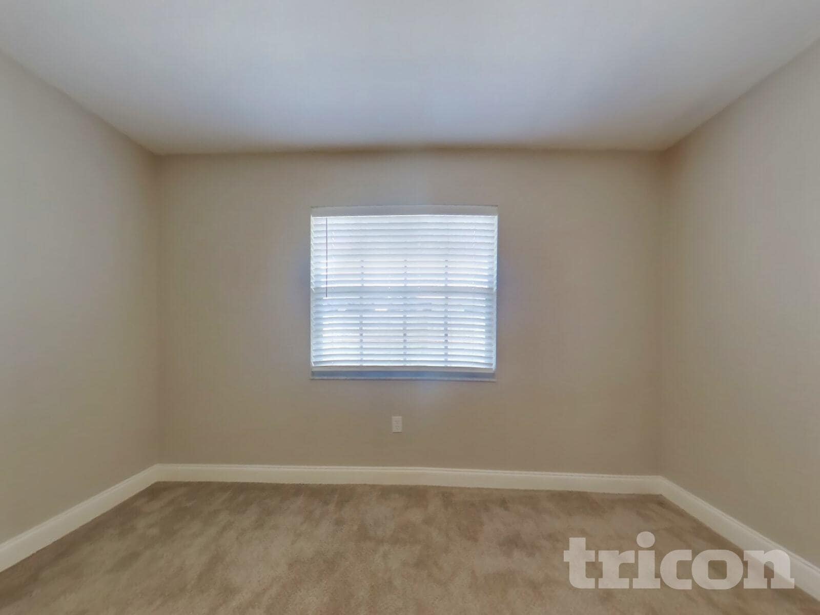 Building Photo - 3598 N Biscayne Dr