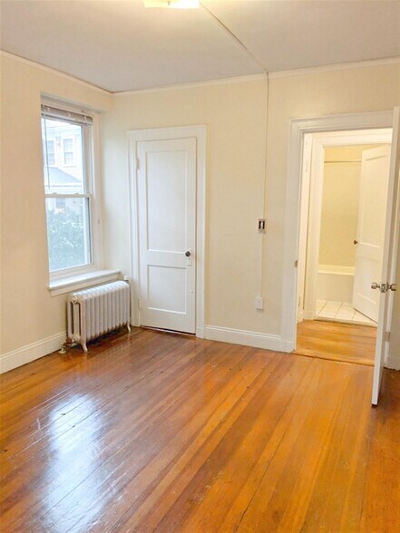 Building Photo - 7 Craigie Cir