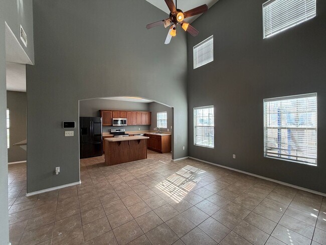 Building Photo - TWO STORY 5 BEDROOM 3 BATH HOUSE WITH SPA