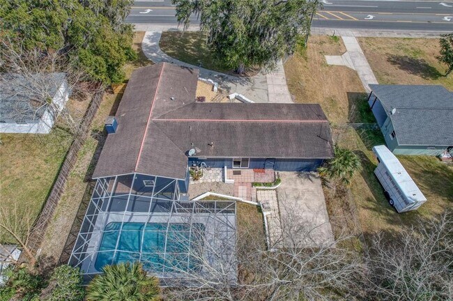 Building Photo - 1828 SE Lake Weir Ave