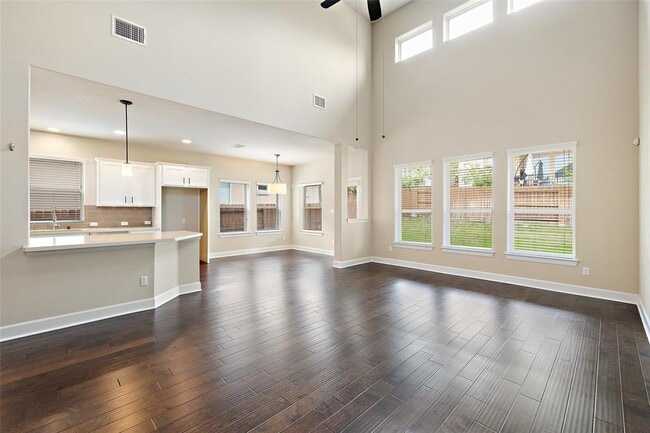 Building Photo - 14920 Cabrillo Way