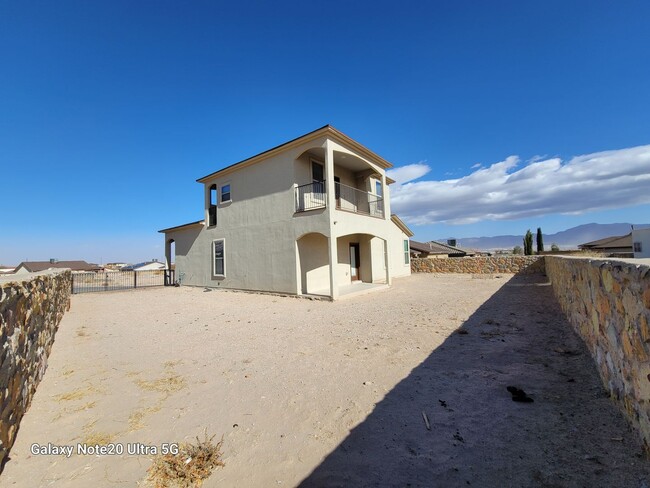 Building Photo - New Mexico Tresure