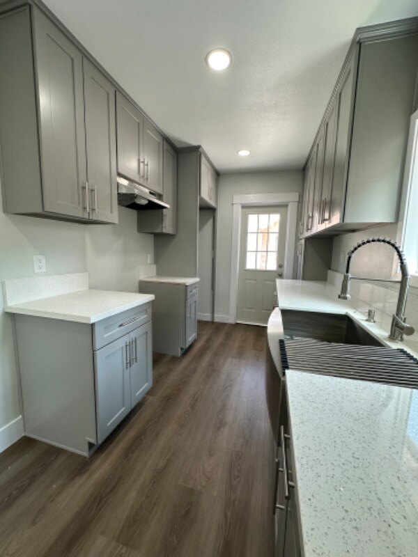 936 S Neptune Ave 936 S Neptune Ave Los Angeles CA 90744 Apartment