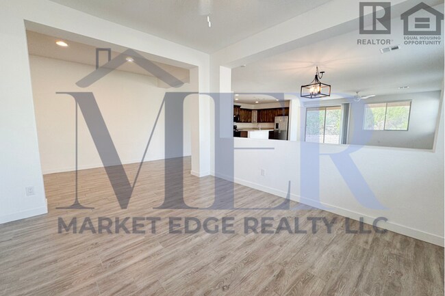Building Photo - 2Bed/2Bath Gated Turnkey Home in Wickenbur...