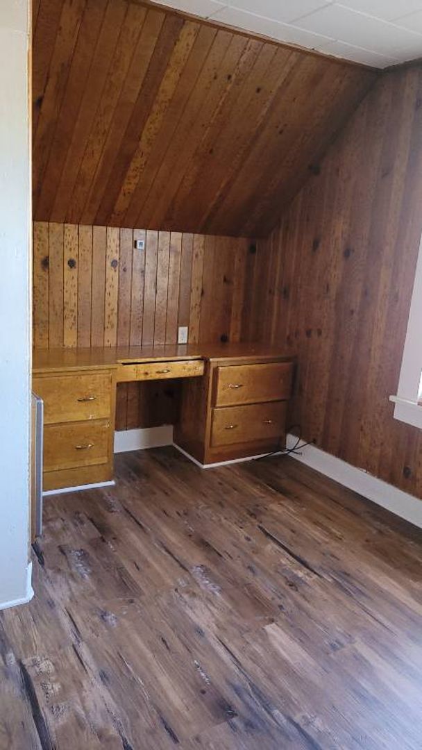 Building Photo - 4Bedroom/2Bath Home in Town of Susanville