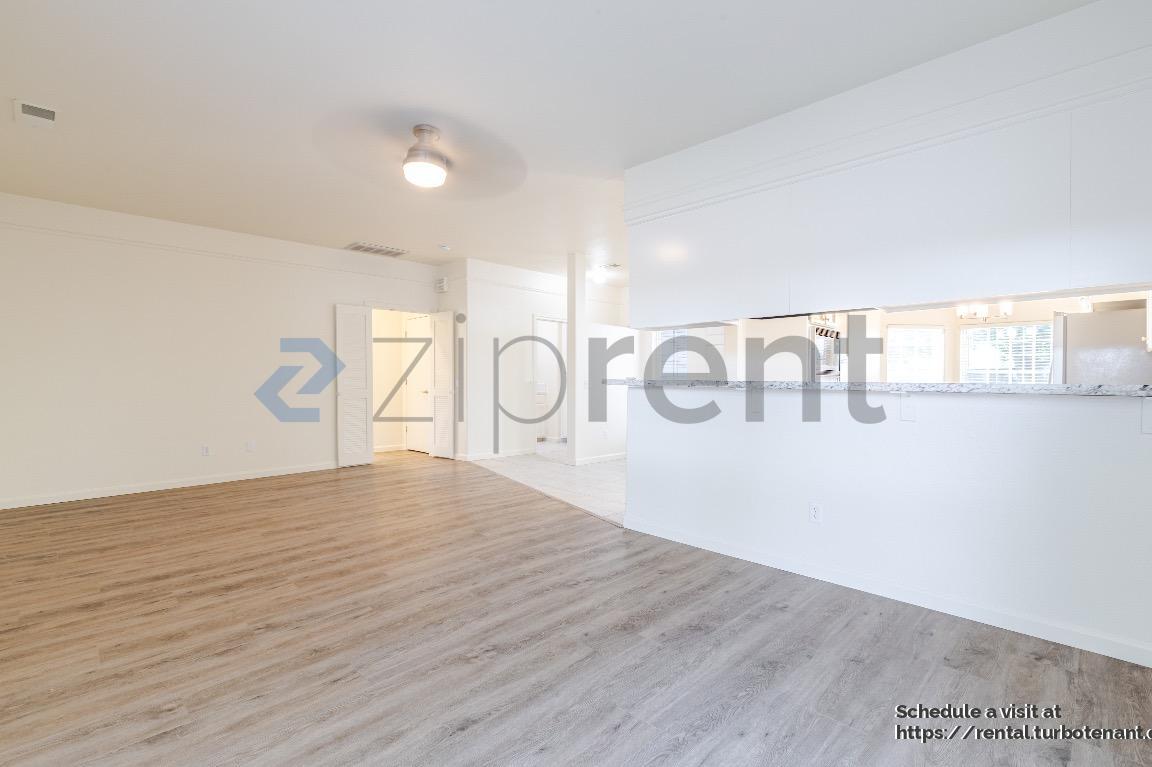 Building Photo - 2703 Albany Ave