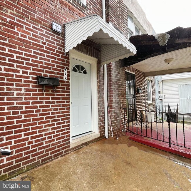 Building Photo - 238 N 9th St
