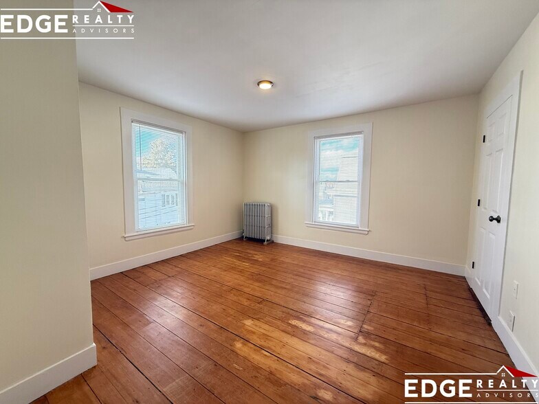 Building Photo - 22 Eastburn St