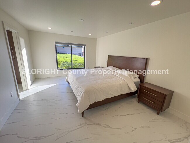 Building Photo - AVAILABLE NOW - Executive Luxury Ocean-View Home in Prime Morro Bay Location - 3 Bed / 3 Bath