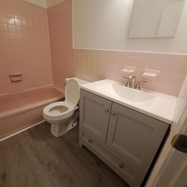 Building Photo - 6590 Stoney Point S