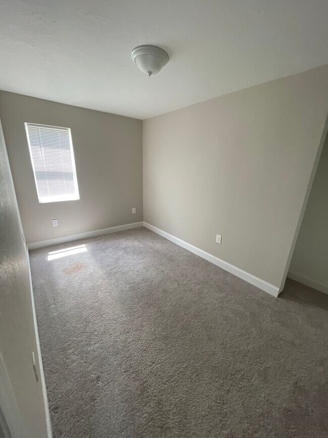 Building Photo - Spacious Clearwater Home with Modern Comforts with Private Backyard! 2bed | 1Bed