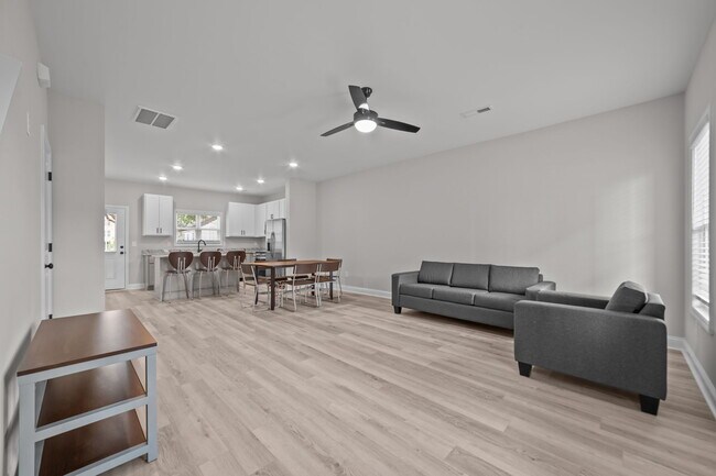 Building Photo - 9th + Forbes Luxury Student Living