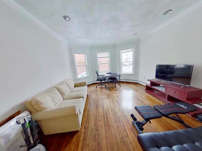 Primary Photo - 18 Highland Ave