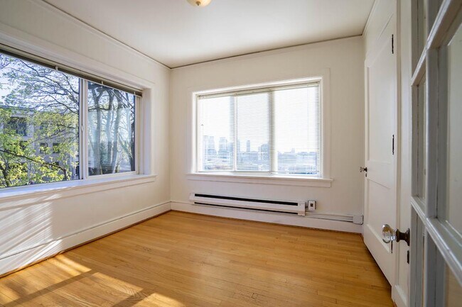 Building Photo - Roundcliffe - 2 bedrooms
