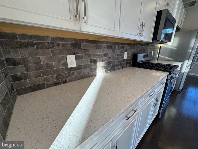 Building Photo - 120 Tolocka Terrace NE