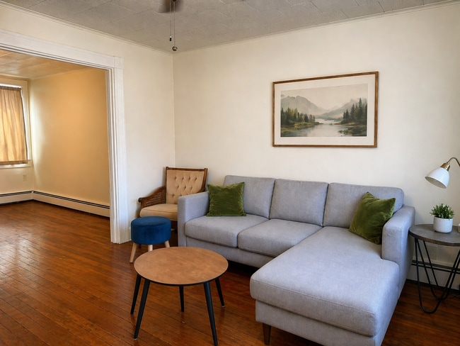 Building Photo - Beautiful 3 Bedroom Townhome in Lancaster - First Floor Washer/Dryer!