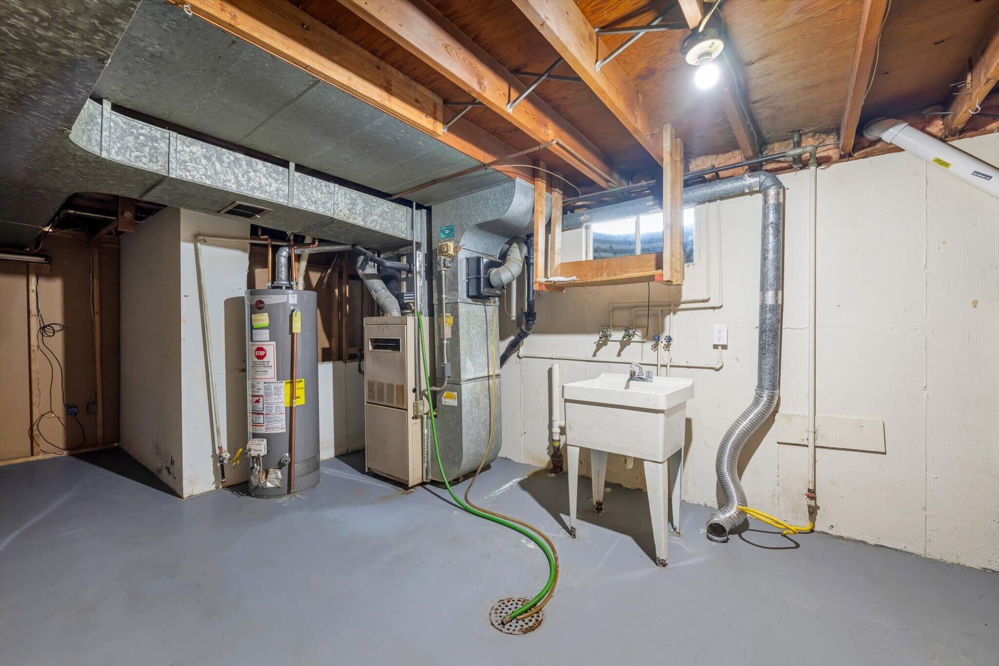 Building Photo - 243 Reasor Dr