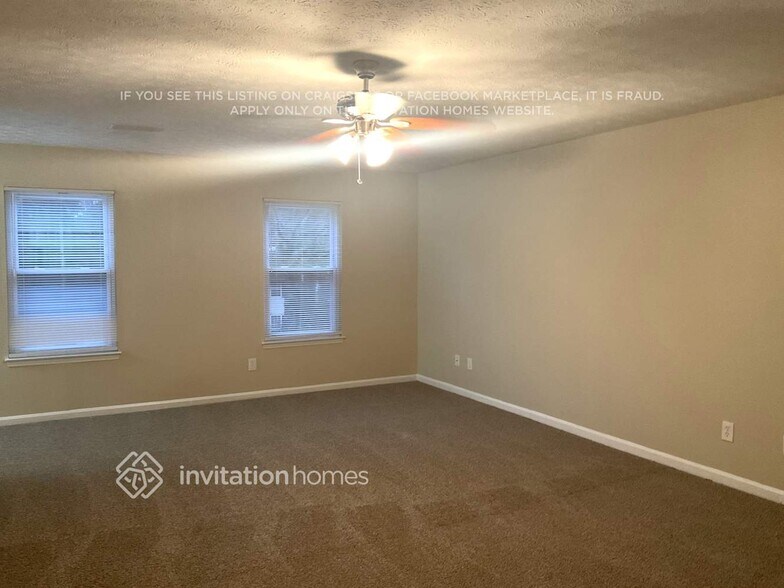 Building Photo - 155 Barrington Dr E