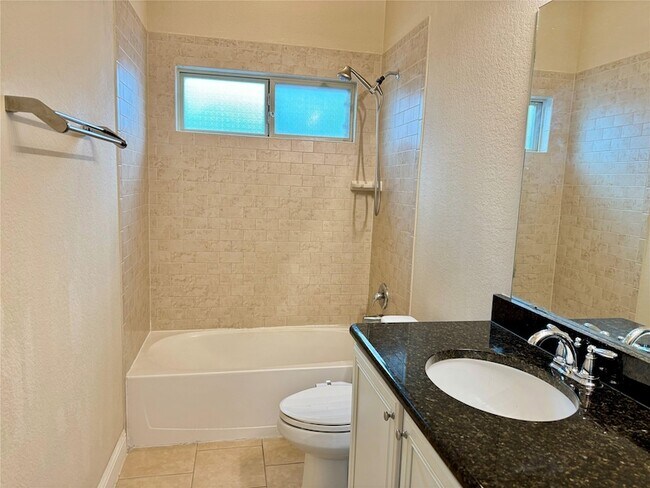 Building Photo - 15817 Rockingham St