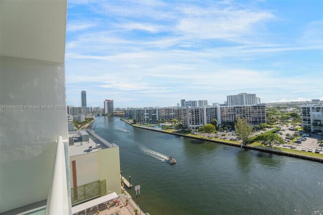 Building Photo - 3000 S Ocean Dr