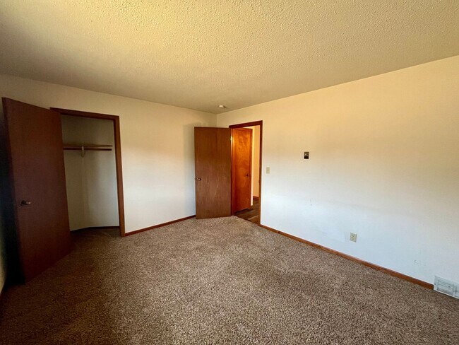 Building Photo - 149515-149515 Wineberry Ln