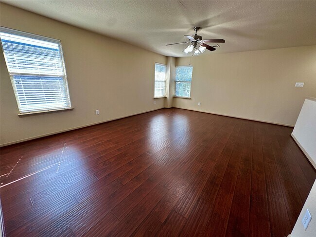 Building Photo - 6111 Grassy Haven Ln