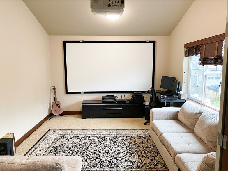 Building Photo - Bothell Cul-de-Sac Home