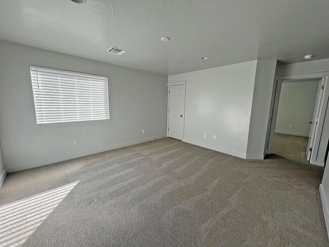 Building Photo - 4104 Phobos Ln