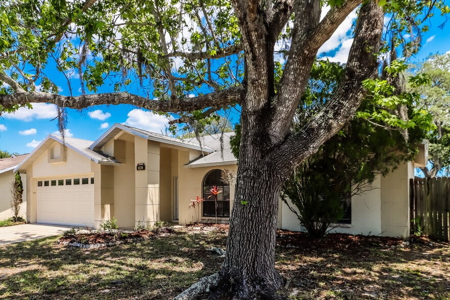 Building Photo - 8030 Gabriel Dr