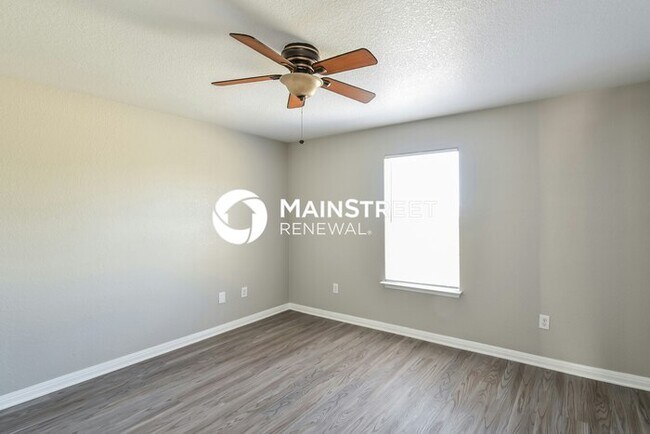 Building Photo - 3 Bedroom Pet-Friendly Home in San Antonio, TX with Main Street Renewal