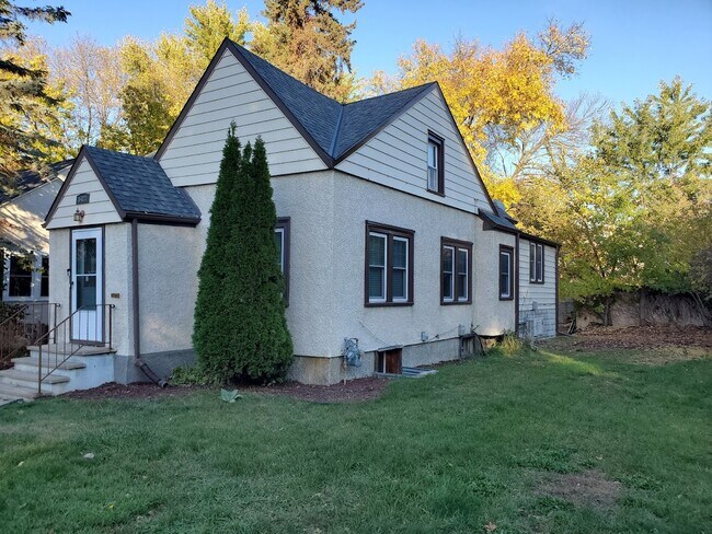 Building Photo - 5427 Xerxes Ave S