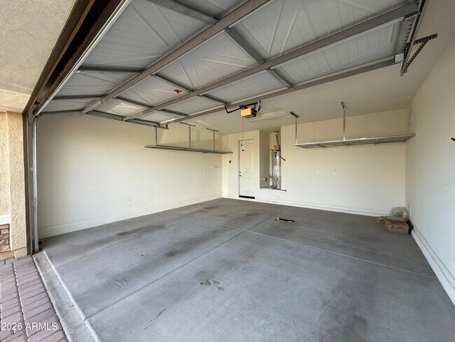 Building Photo - 9458 Thatcher Ave