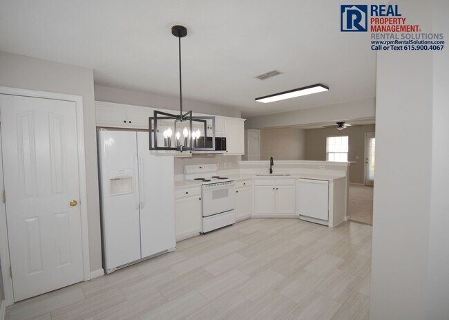 Building Photo - 3BR/2.5BA townhome in south Murfreesboro, close to I-24!