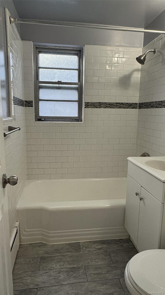 Building Photo - 17 Cornelison Ave