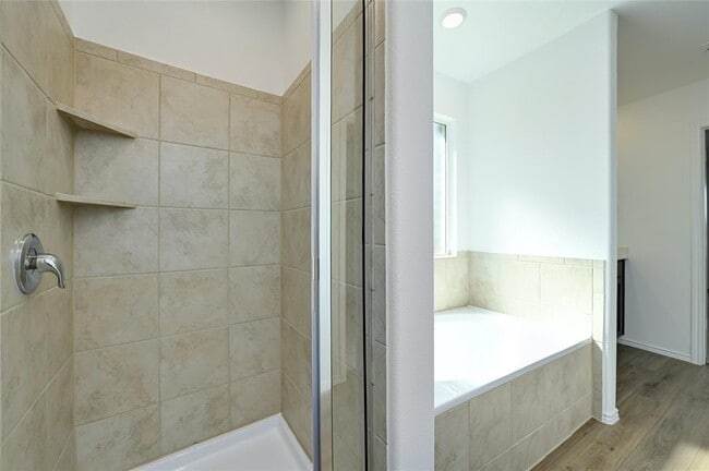 Building Photo - 1015 Ascari Ct