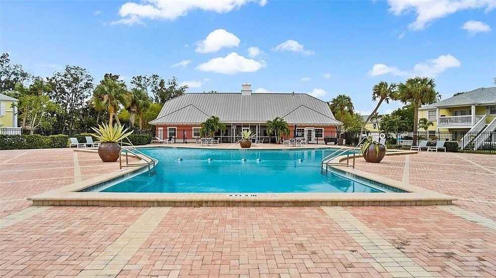 Building Photo - 3837 Pompano Dr SE