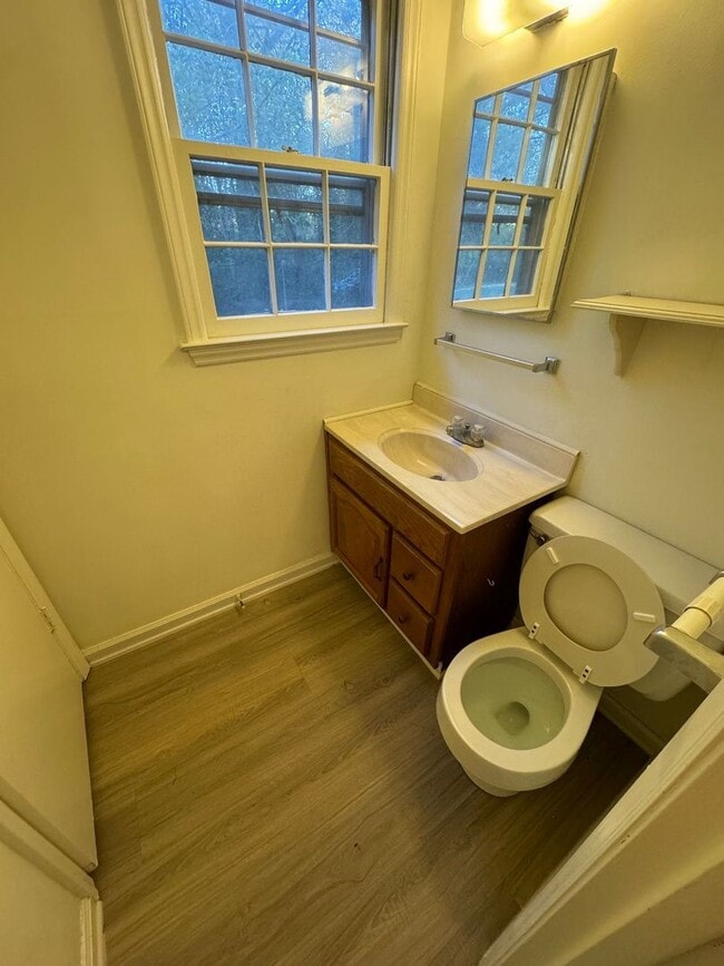 Building Photo - Completely Remodeled 2-Bedroom, 1.5 Bathroom Condo ***RENT SPECIAL: TWO MONTHS FREE RENT***