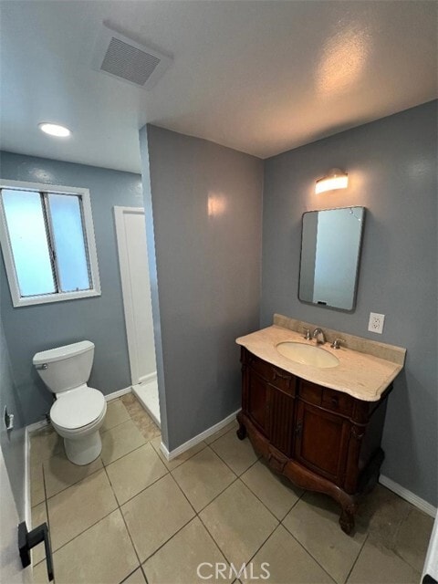 Building Photo - 2144 E Poppy St