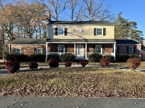 Building Photo - 845 Kennedy Ave